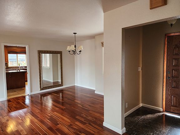 4th image of 10670 Martinwood Way