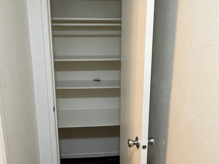 Caledonian Apartments — Photo 12
