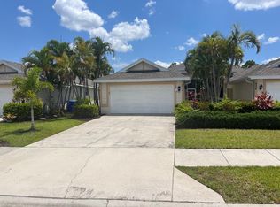 4216 Avian Ave, Fort Myers, FL 33916