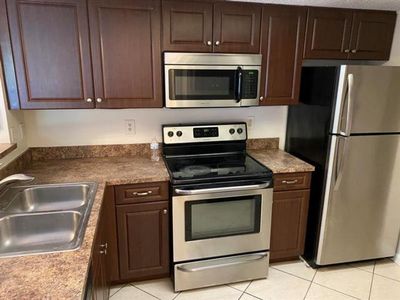 8975 Okeechobee Blvd APT 203, West Palm Beach, FL, 33411