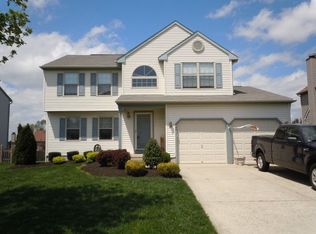 40 Amberfield Dr, Delran, NJ 08075