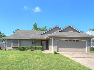 7616 S Trenton Ave, Tulsa, OK 74136