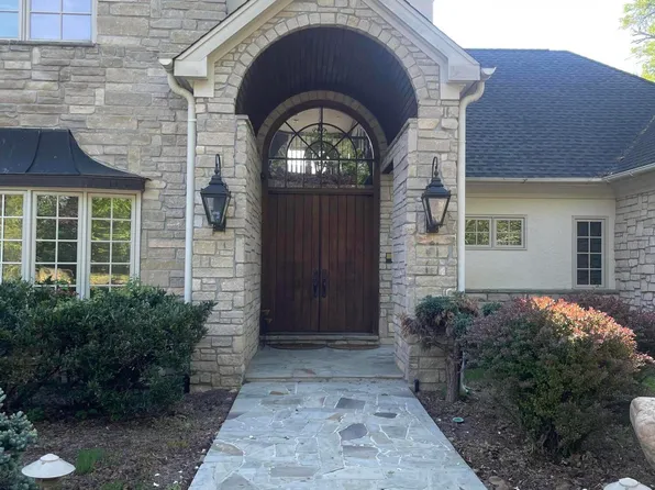 10201 Thimble Fields Dr, Knoxville, TN 37922