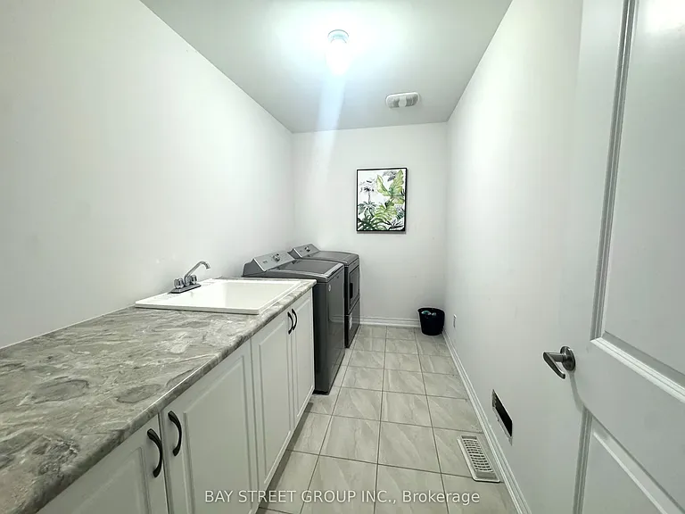 1003 Green St — Photo 23