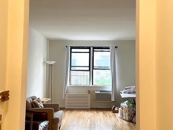 3rd image of 326 E 84th St APT 3B