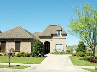 14727 Town Dr, Baton Rouge, LA 70810
