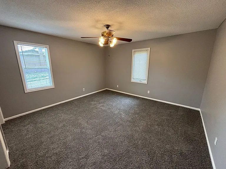 8865-8871 Holmes Ave — Photo 5