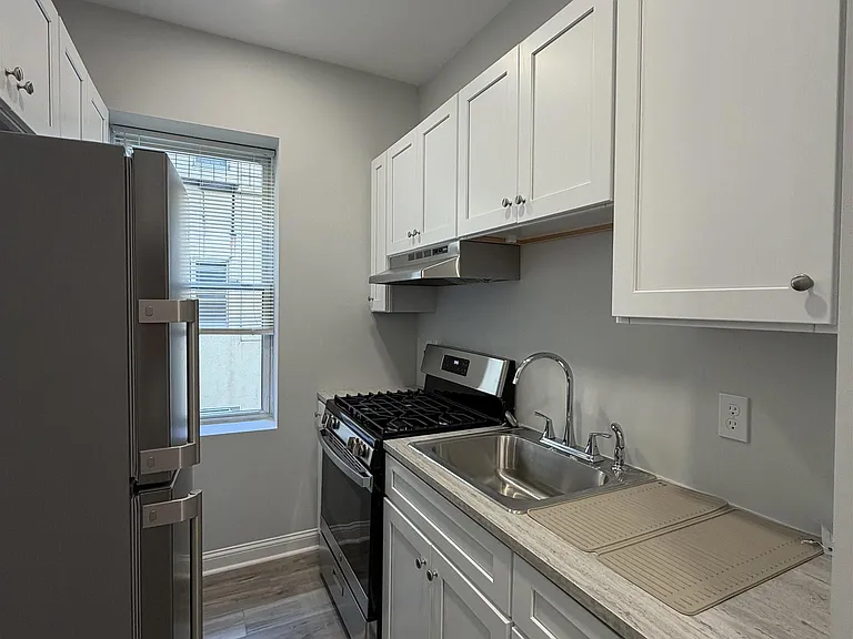 74 Kirkland St #6 — Photo 2