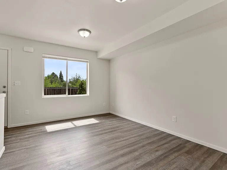Pence Properties Alki — Photo 6