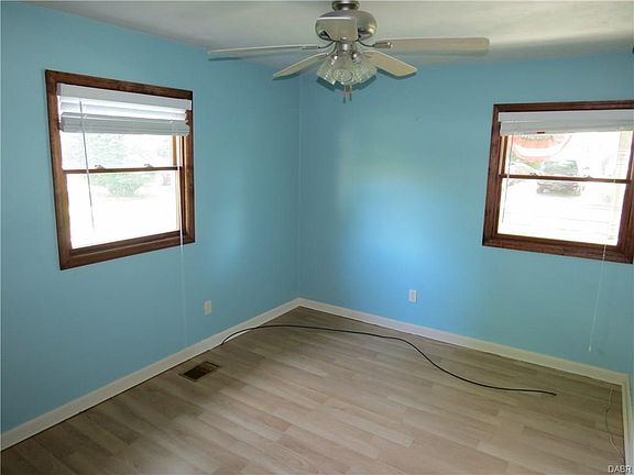 5th image of 29 Weidner Ln