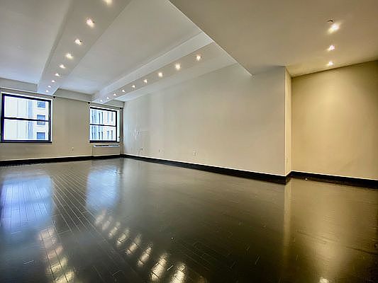 1st image of 20 Pine St APT 1610