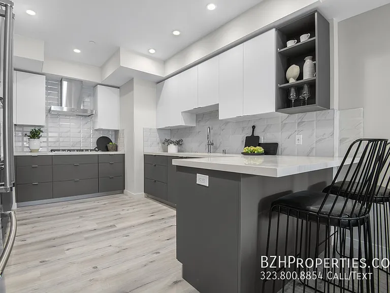 Bedford Twenty - Luxury Condos — Photo 60
