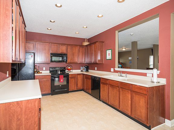 Beautiful 42" Cabinets