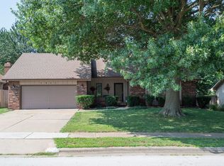 1511 W Lasalle St, Springfield, MO 65807