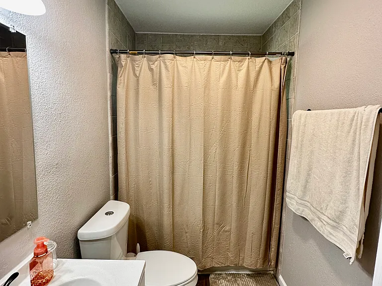 10825 Sharondale Ln — Photo 11
