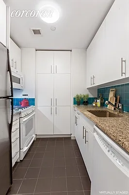Rented by Corcoran | media 3