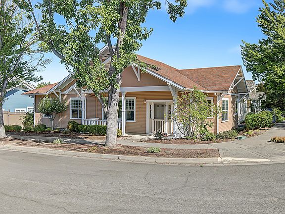 2nd image of 761 Nepenthe Rd