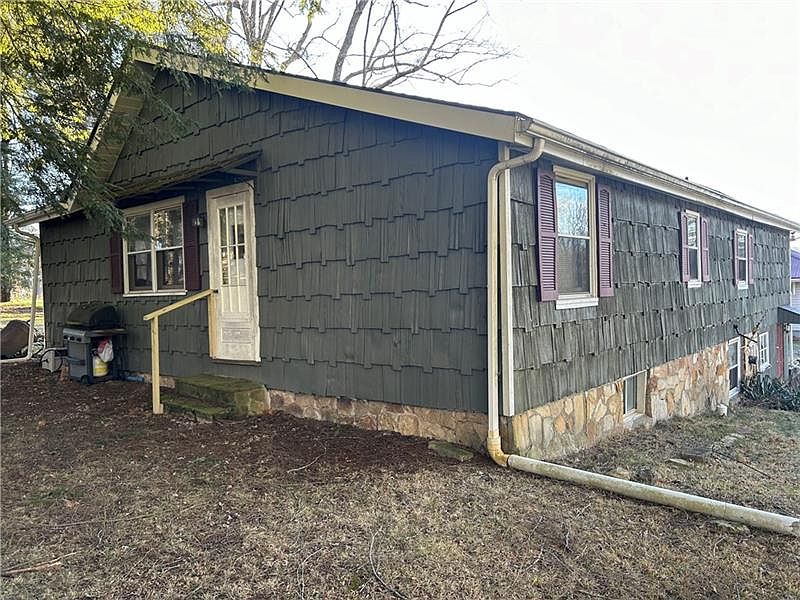 109 Lafayette Trl, Chalk Hill, PA 15421 Zillow