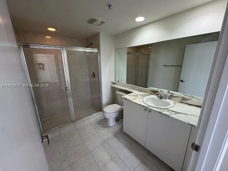 18800 NE 29th Ave #914 — Photo 10
