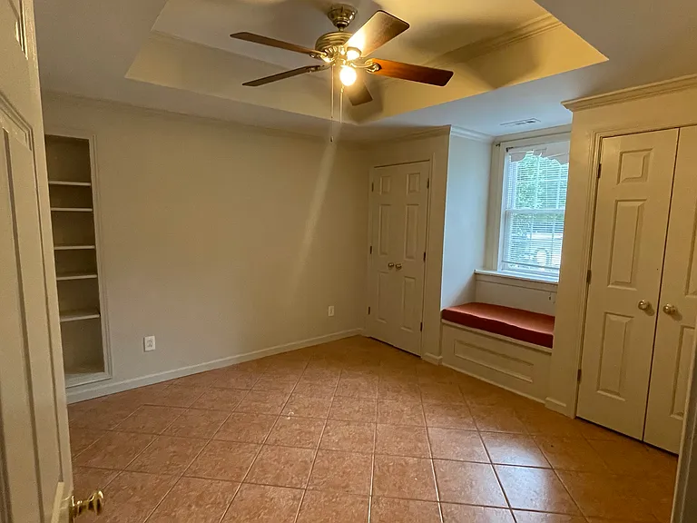 Bedroom 5 - Basement - Tile