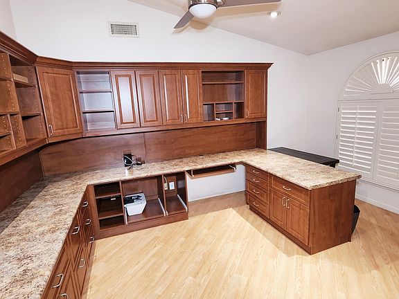 Built in office desk and shelves