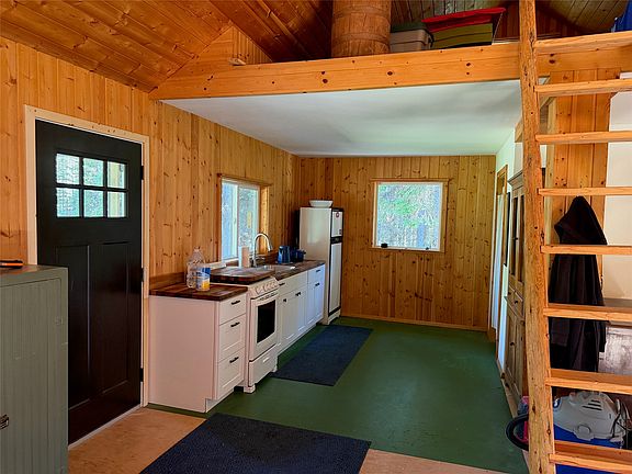 3rd image of 310 Moose Creek Rd