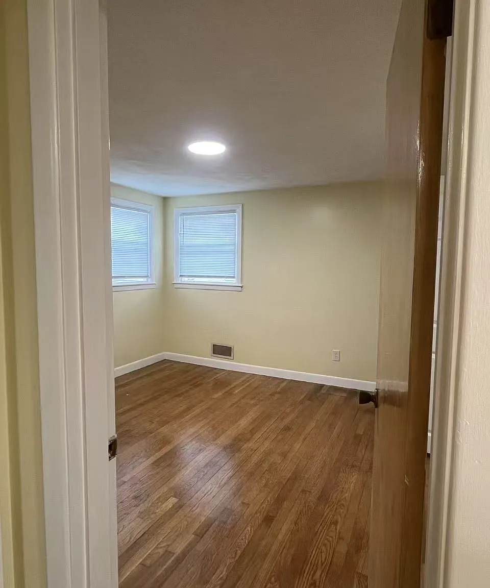 4 bed, 2184 sqft, $2,800 — Photo 3