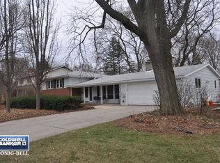 817 Oak St, St Charles, IL 60174