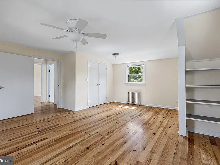 182 Linden Ln — Photo 12