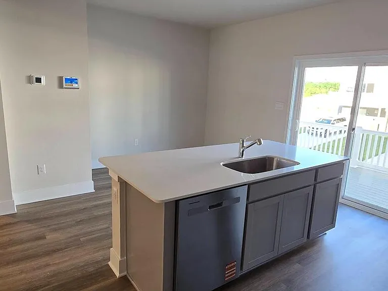 52 Aloma St — Photo 21