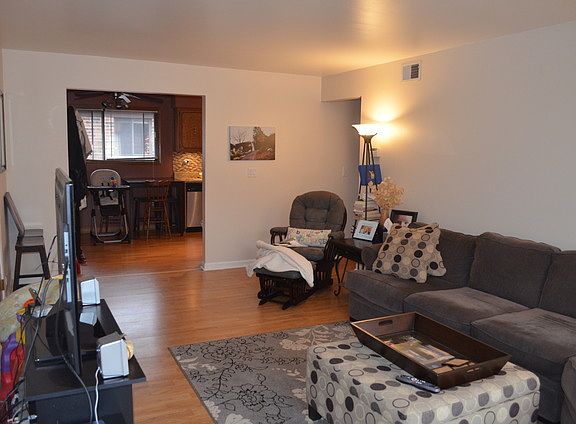3rd image of 5973 N Northwest Hwy APT 3A