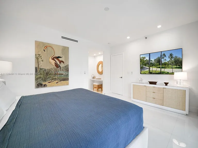 19117 Fisher Island Dr #19117 — Photo 29