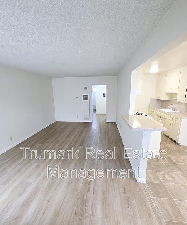 1st image of 1104 E Wilson Ave APT 3