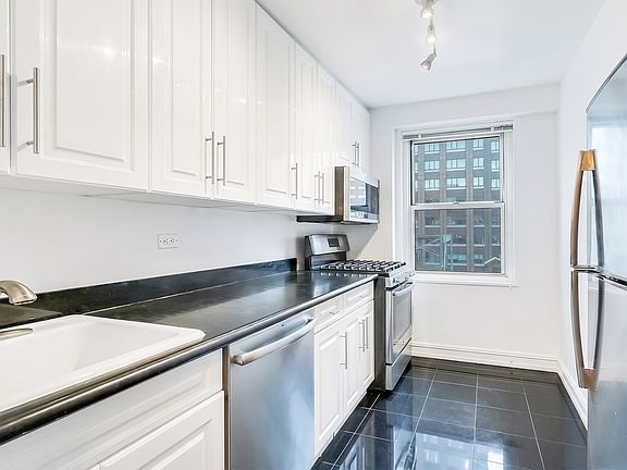 5th image of 888 8th Ave APT 17C