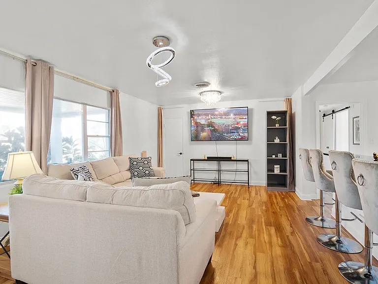 1707 Harbor Dr — Photo 8