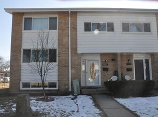 8001 W Lyons St, Niles, IL 60714