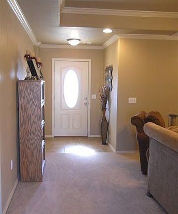 2nd image of 810 E Lauren Ln