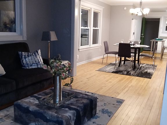 3rd image of 1144 N Austin Blvd #1