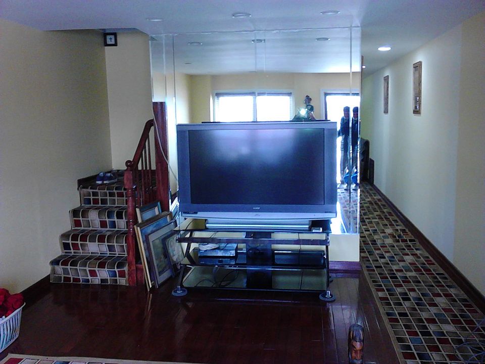 2nd image of 2827 W 29th St