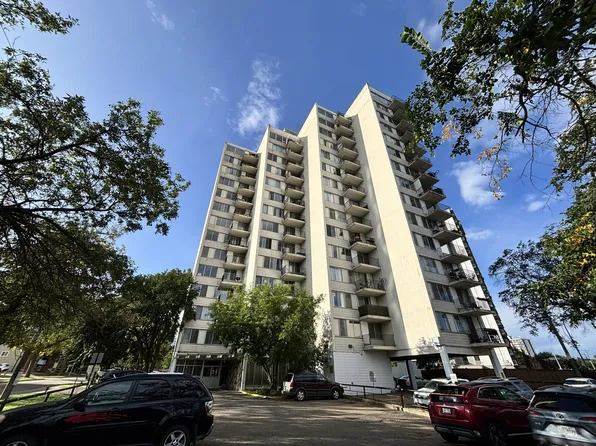 Cityview Tower, 10101 Saskatchewan Dr NW, Edmonton, AB T6E 4R6
