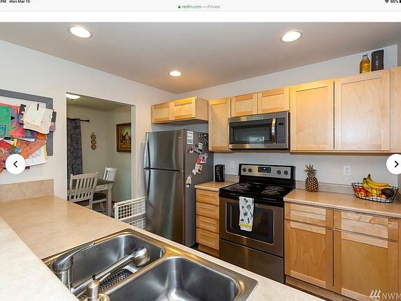 4th image of 382 NE Ohenry Ct #1