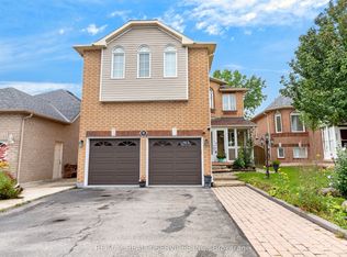 703 Twain Ave, Mississauga, ON L5W1K7