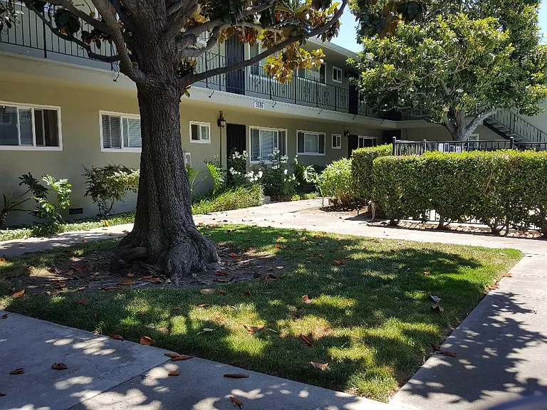3588 Payne Ave — Photo 9