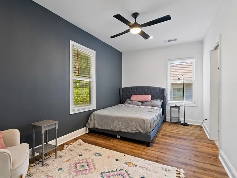 2352 Herring Rd SW — Photo 15