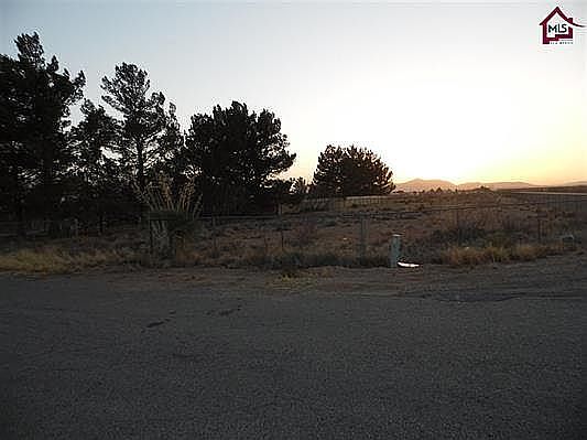 2nd image of 739 Sunny Sands Dr
