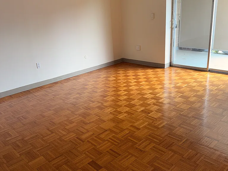 1025 Hancock St #12D — Photo 13