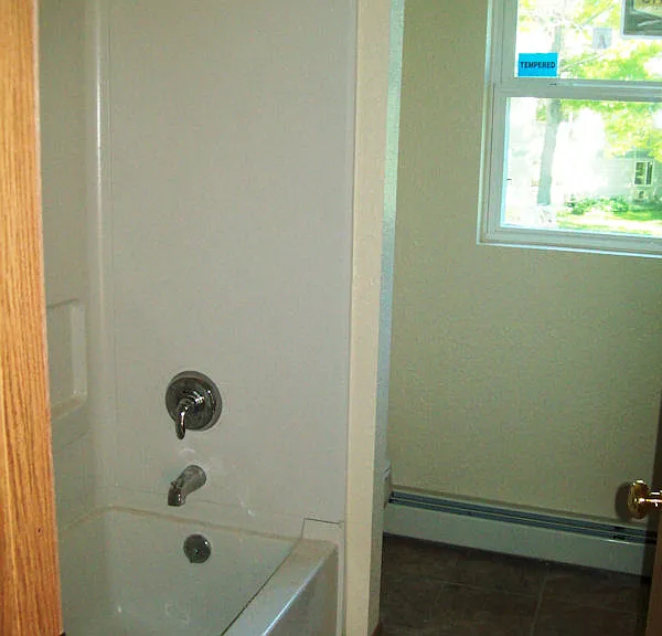 2116 Fisher St — Photo 8