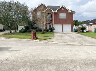 3956 Aspen Dr, Harvey, LA 70058