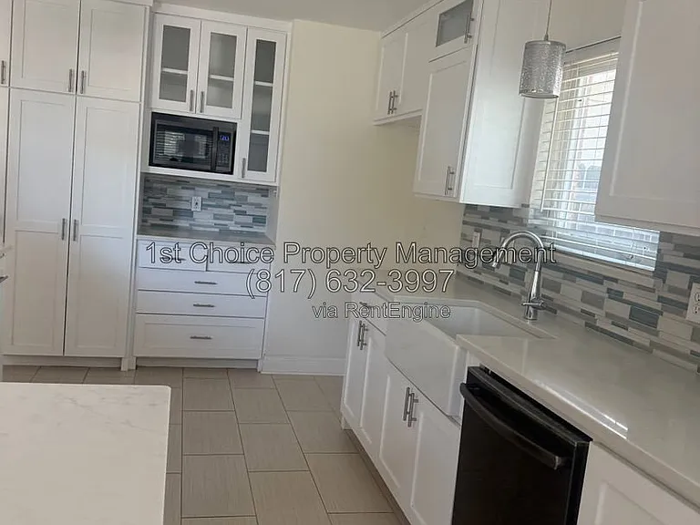 1325 Gatewood Dr — Photo 5