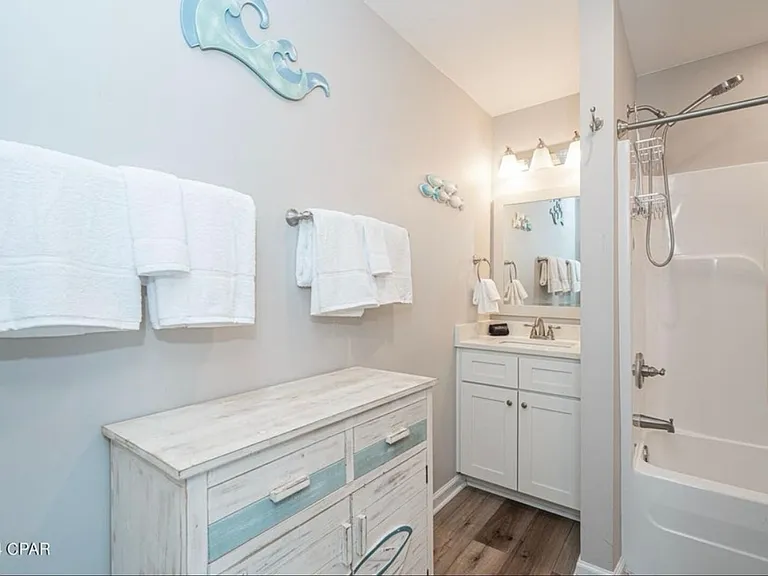 6320 Beach Dr — Photo 18